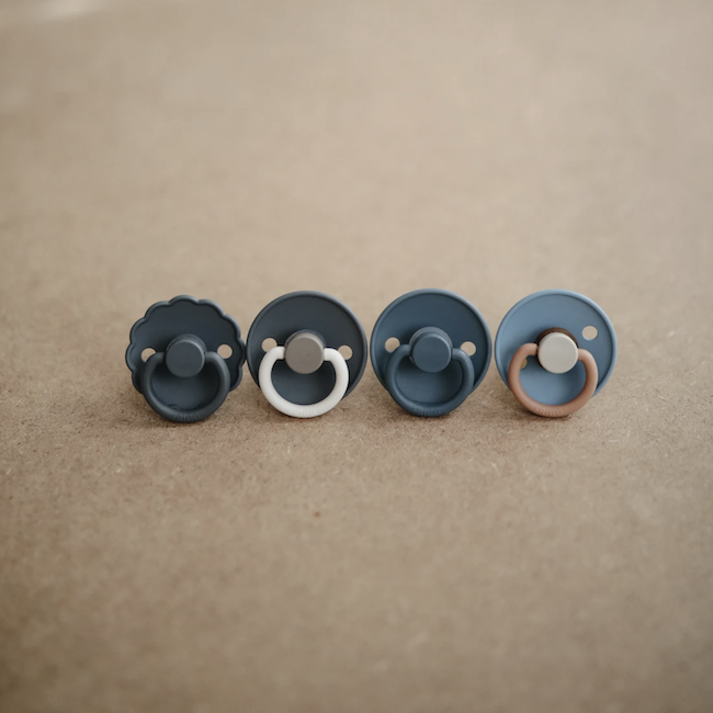 Frigg Natural Rubber Pacifier - Colorblock