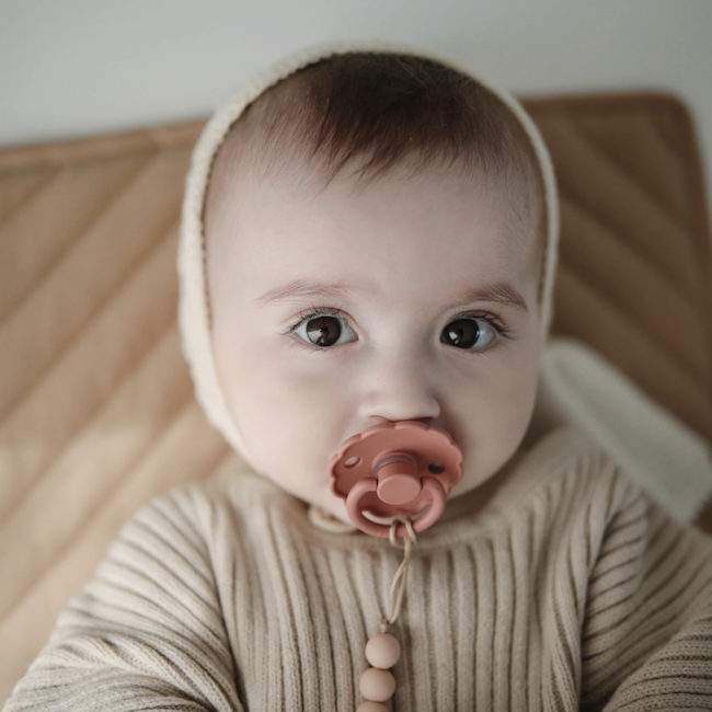 Frigg Daisy Natural Rubber Pacifier - Baked Clay