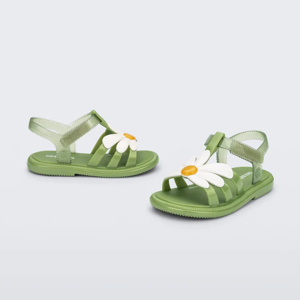 "Color: Green","Size: 10"