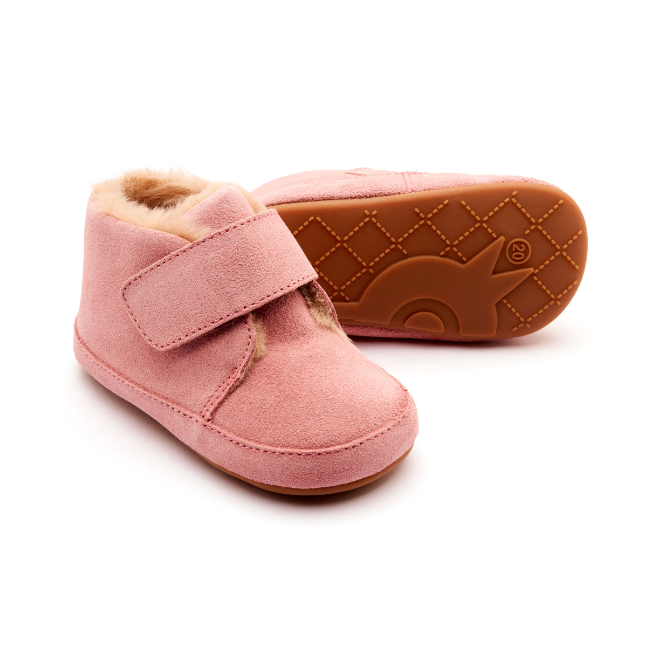 "Color: Kiss Suede","Size: 18 (US 2)"