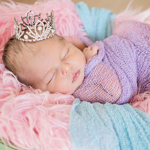 Rhinestone Crown with Pearls and Clear Stones - 3033