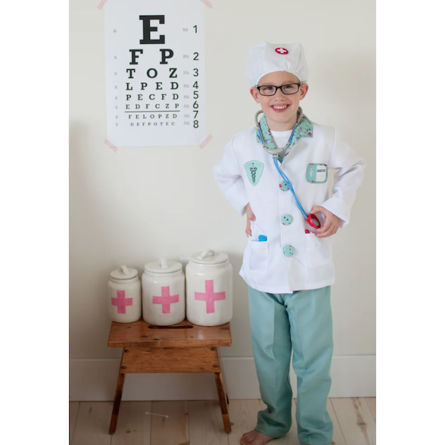 Doctor With Accessories, Size 5-6