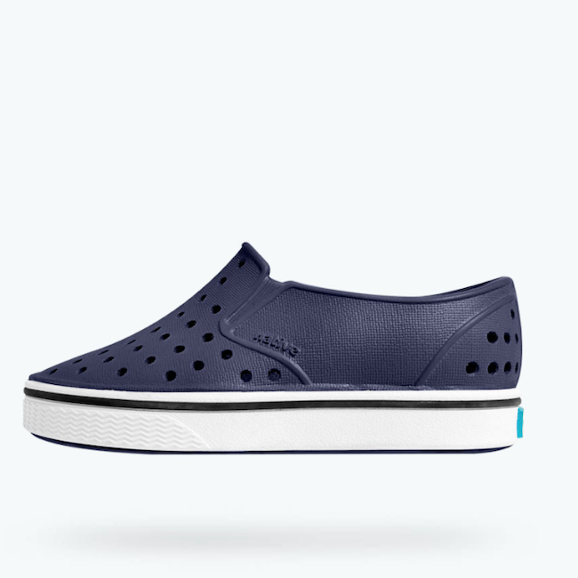 "Color: REGATTA BLUE/SHELL WHITE","Size: 13"
