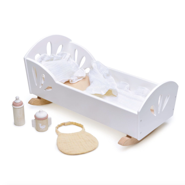Sweet Swan Dolly Bed